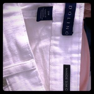 Bandolino white crop Jeans.